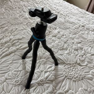 Bendable Camera/Phone Tripod